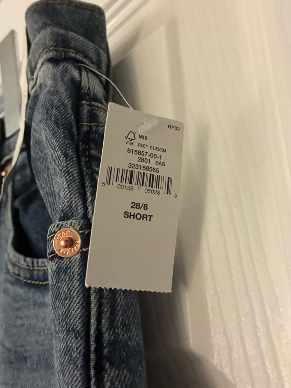 GAP Low Rise 90s Loose Jeans Medium Indigo Size 28 / 6 NWT - Picture 5 of 7
